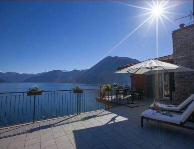 Appartement Luxury Penthouse With Big Terrace à Argegno Extérieur photo