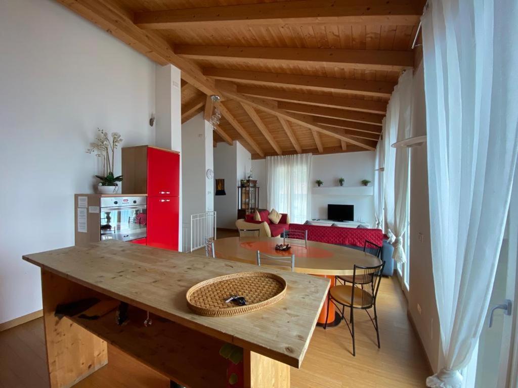 Appartement Luxury Penthouse With Big Terrace à Argegno Extérieur photo