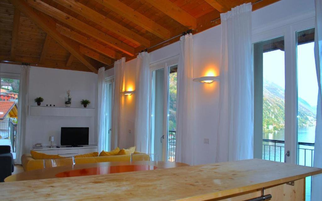 Appartement Luxury Penthouse With Big Terrace à Argegno Extérieur photo